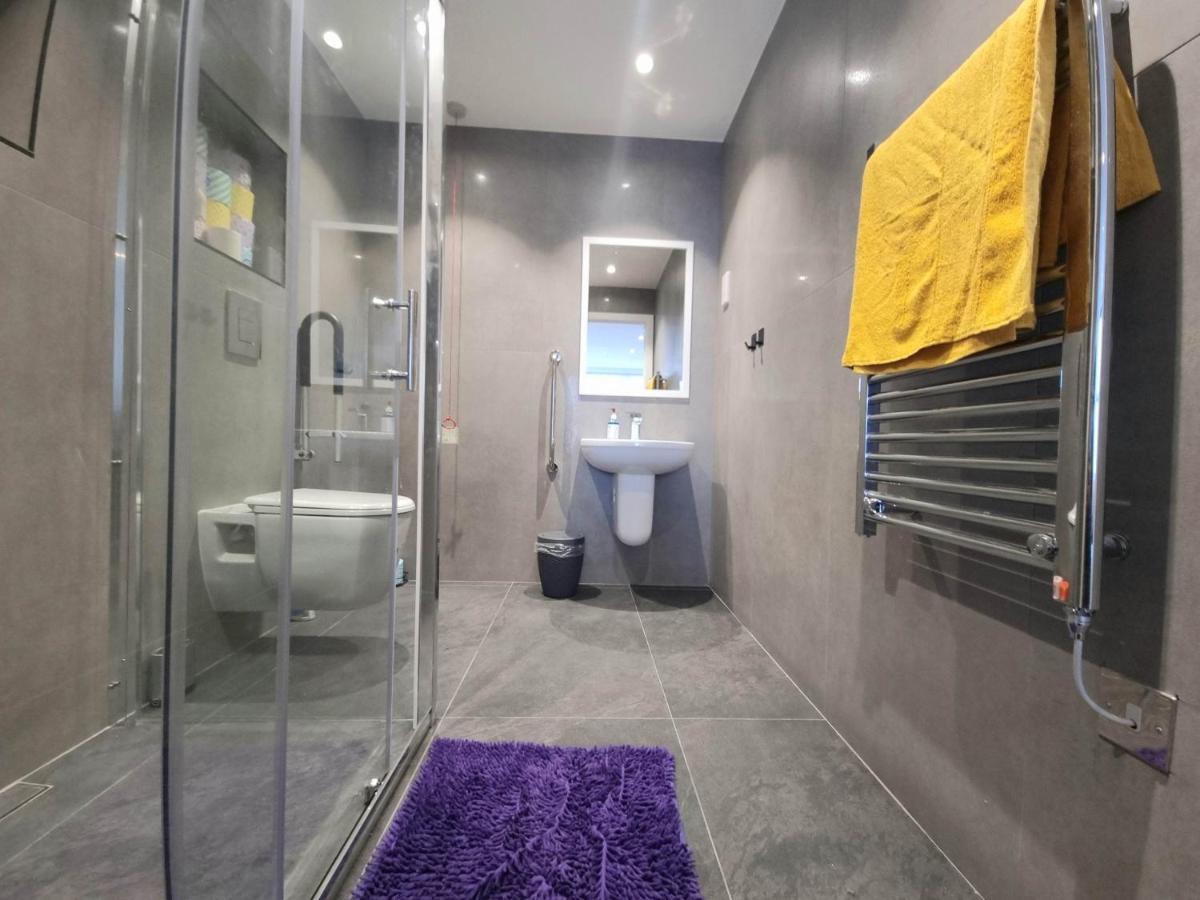 Stylish Converted Ground Floor Studio - London Kültér fotó